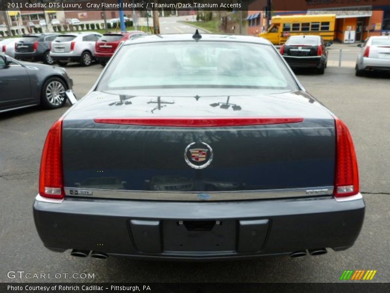 Gray Flannel Metallic / Titanium/Dark Titanium Accents 2011 Cadillac DTS Luxury
