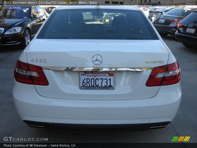 Arctic White / Black 2011 Mercedes-Benz E 350 BlueTEC Sedan
