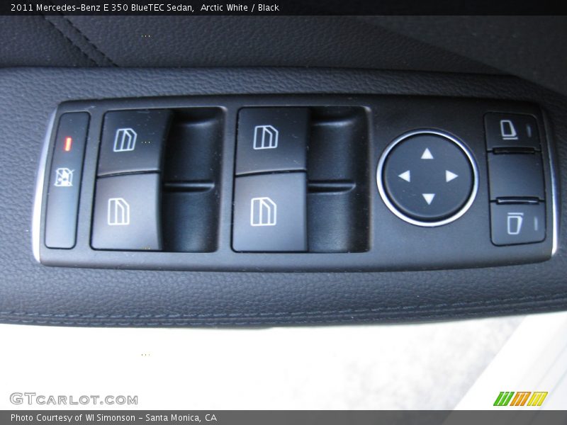 Arctic White / Black 2011 Mercedes-Benz E 350 BlueTEC Sedan