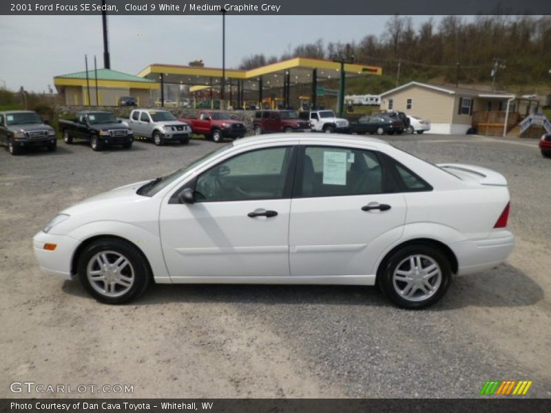 Cloud 9 White / Medium Graphite Grey 2001 Ford Focus SE Sedan