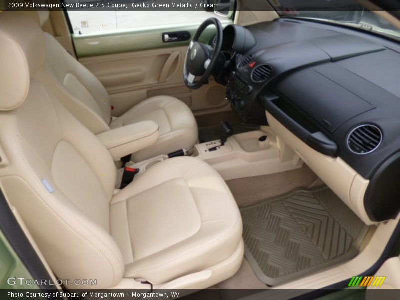 Gecko Green Metallic / Cream 2009 Volkswagen New Beetle 2.5 Coupe