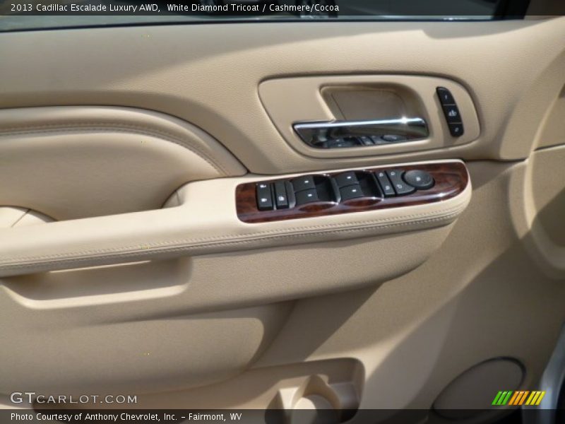 White Diamond Tricoat / Cashmere/Cocoa 2013 Cadillac Escalade Luxury AWD