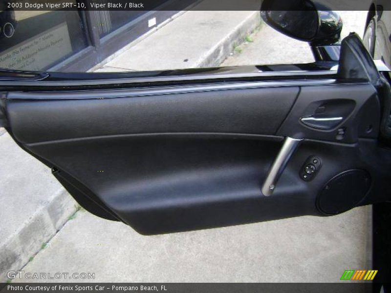 Viper Black / Black 2003 Dodge Viper SRT-10