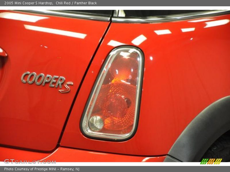 Chili Red / Panther Black 2005 Mini Cooper S Hardtop
