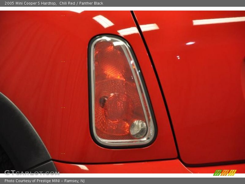 Chili Red / Panther Black 2005 Mini Cooper S Hardtop