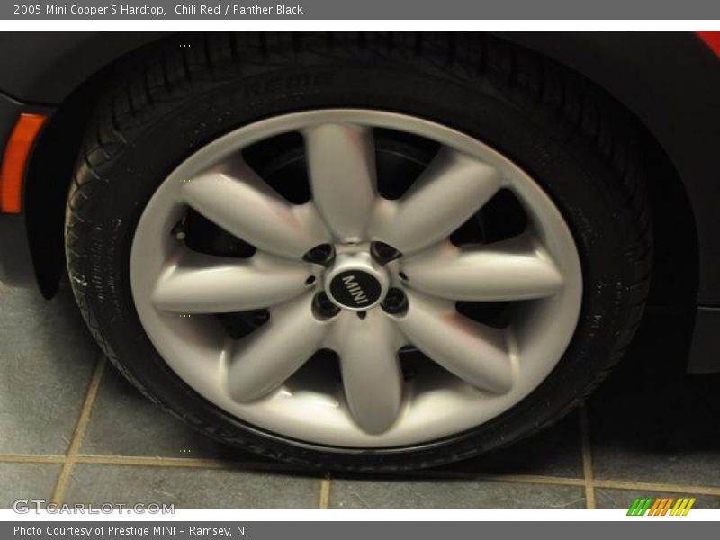 Chili Red / Panther Black 2005 Mini Cooper S Hardtop