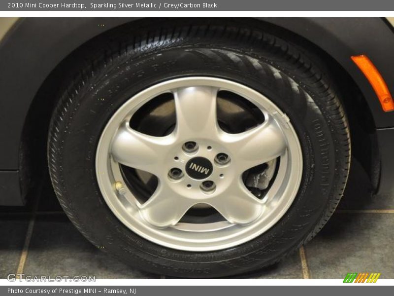 Sparkling Silver Metallic / Grey/Carbon Black 2010 Mini Cooper Hardtop