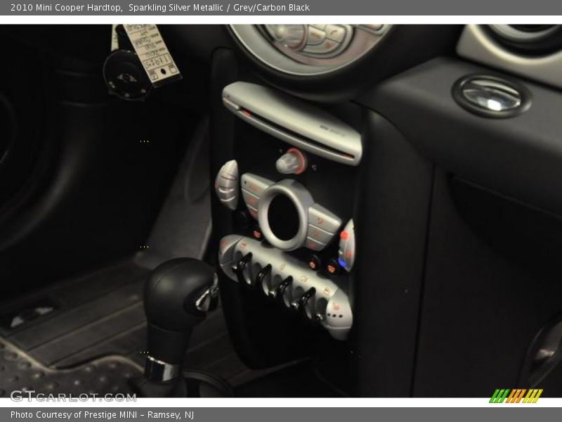 Sparkling Silver Metallic / Grey/Carbon Black 2010 Mini Cooper Hardtop