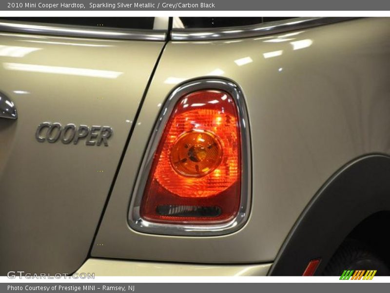 Sparkling Silver Metallic / Grey/Carbon Black 2010 Mini Cooper Hardtop