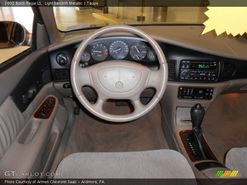Light Sandrift Metallic / Taupe 2002 Buick Regal LS