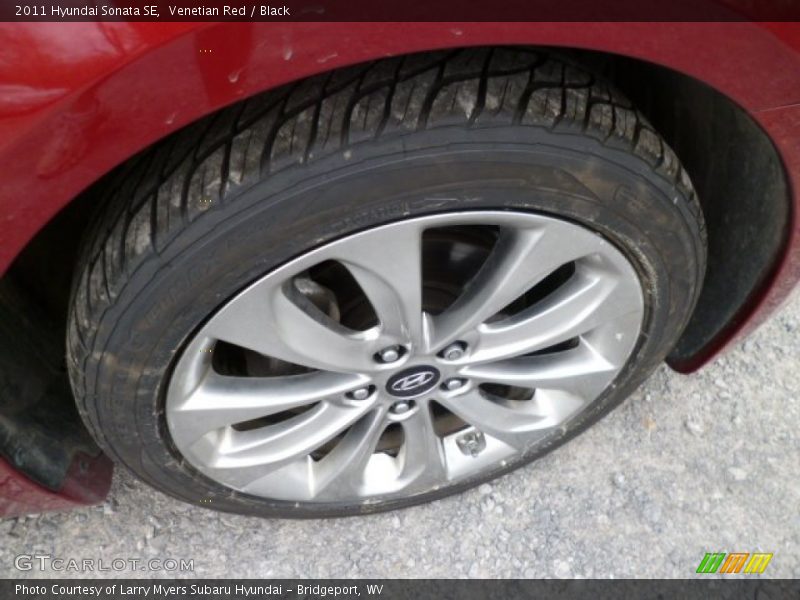 Venetian Red / Black 2011 Hyundai Sonata SE