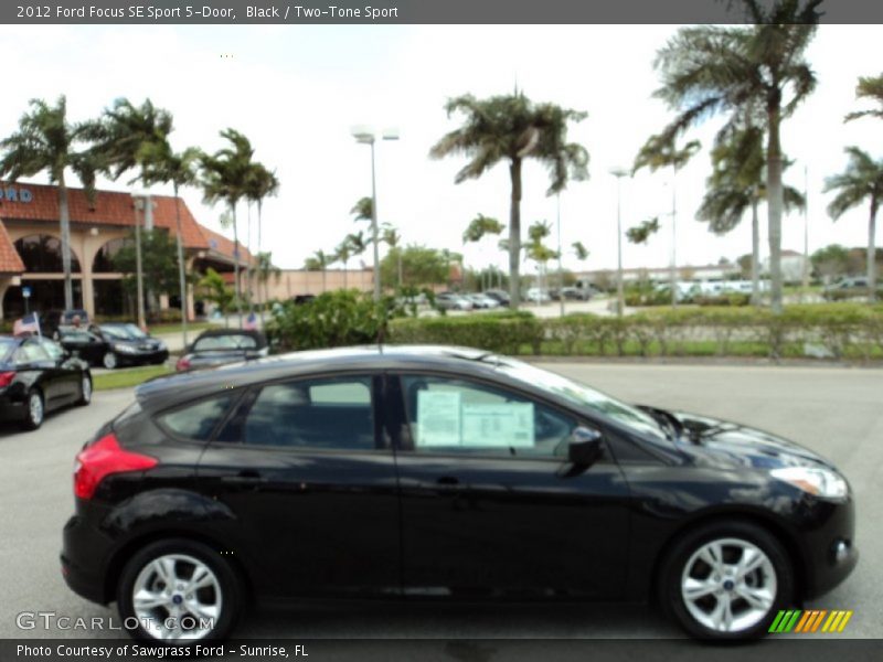 Black / Two-Tone Sport 2012 Ford Focus SE Sport 5-Door