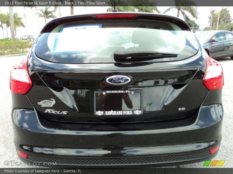 Black / Two-Tone Sport 2012 Ford Focus SE Sport 5-Door