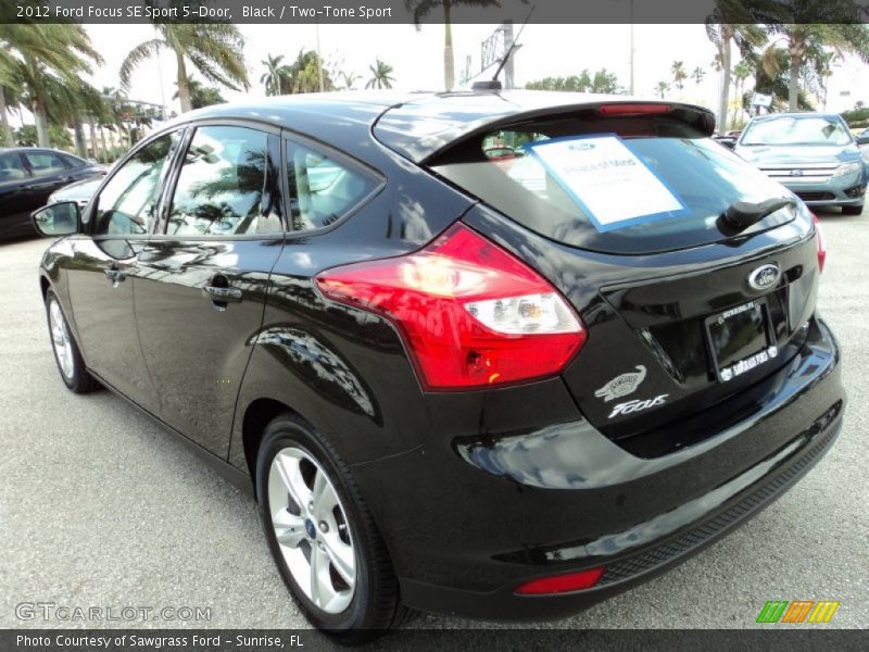 Black / Two-Tone Sport 2012 Ford Focus SE Sport 5-Door