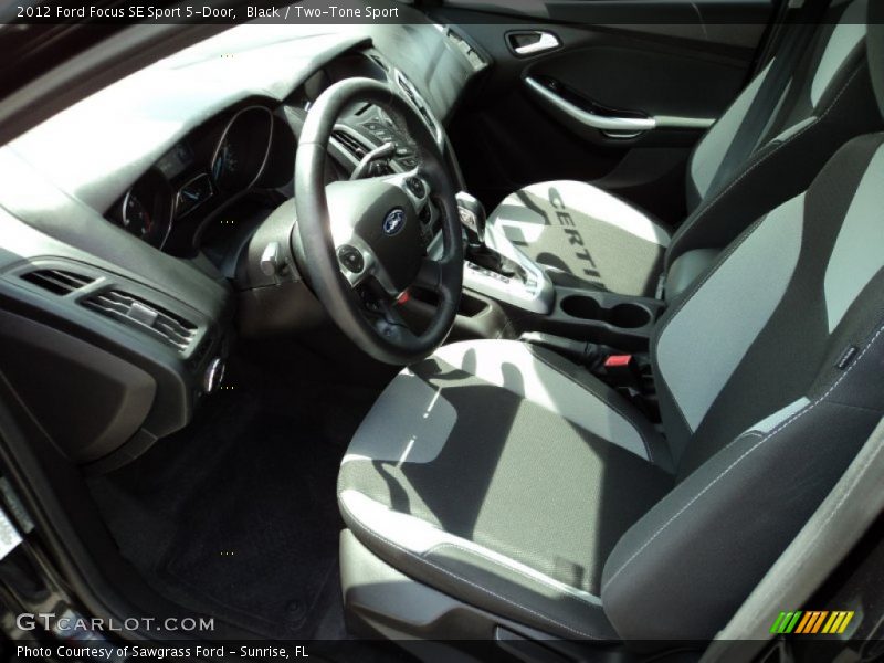 Black / Two-Tone Sport 2012 Ford Focus SE Sport 5-Door