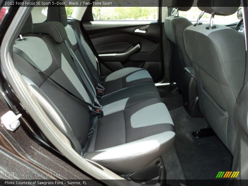 Black / Two-Tone Sport 2012 Ford Focus SE Sport 5-Door