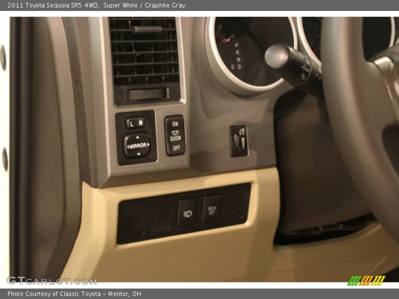 Super White / Graphite Gray 2011 Toyota Sequoia SR5 4WD