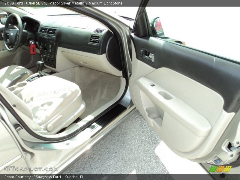 Vapor Silver Metallic / Medium Light Stone 2009 Ford Fusion SE V6