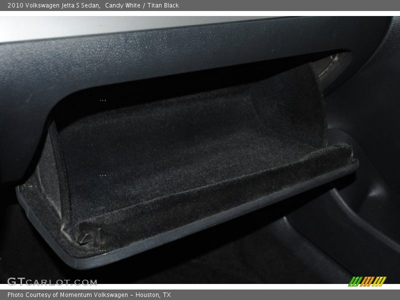 Candy White / Titan Black 2010 Volkswagen Jetta S Sedan