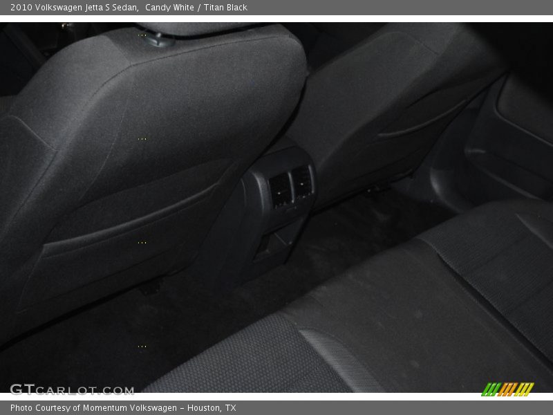 Candy White / Titan Black 2010 Volkswagen Jetta S Sedan