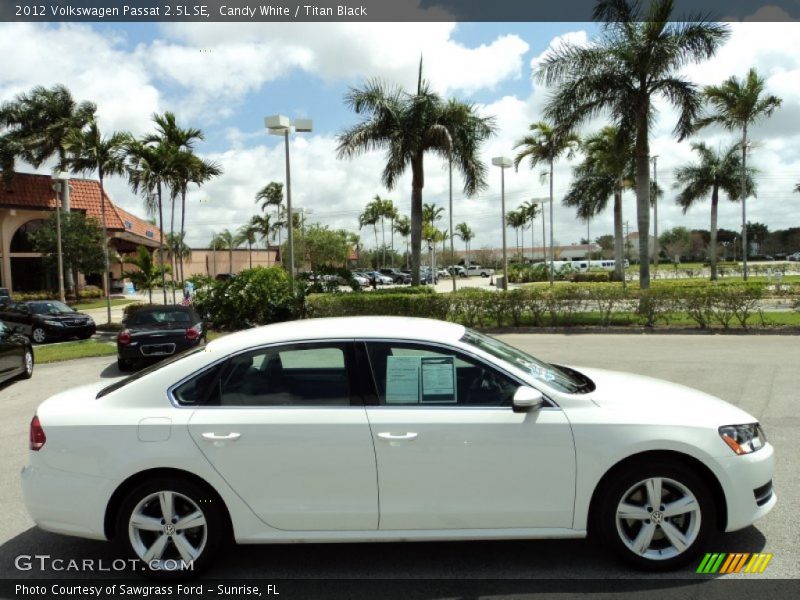 Candy White / Titan Black 2012 Volkswagen Passat 2.5L SE