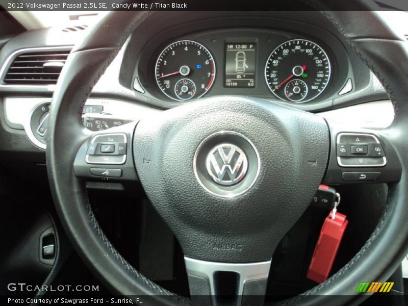 Candy White / Titan Black 2012 Volkswagen Passat 2.5L SE