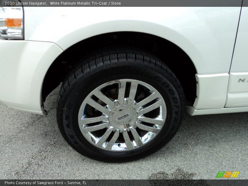 White Platinum Metallic Tri-Coat / Stone 2010 Lincoln Navigator
