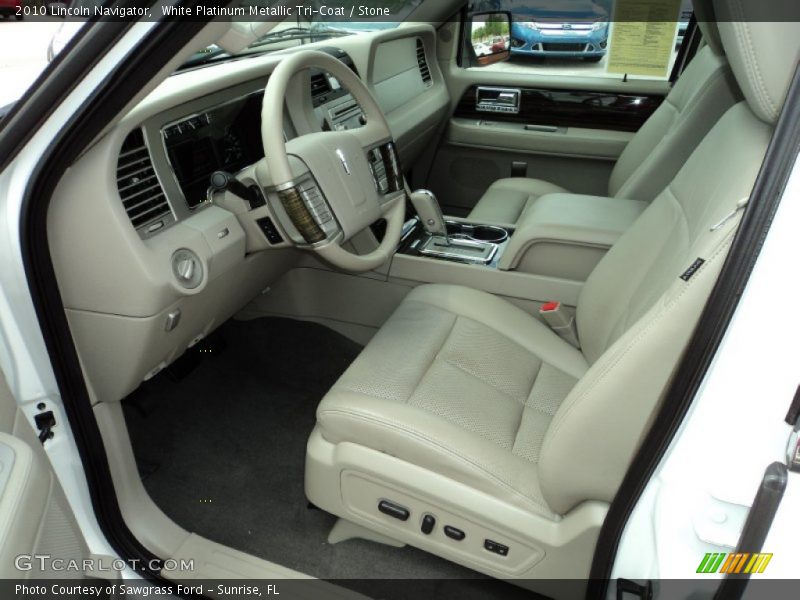 White Platinum Metallic Tri-Coat / Stone 2010 Lincoln Navigator