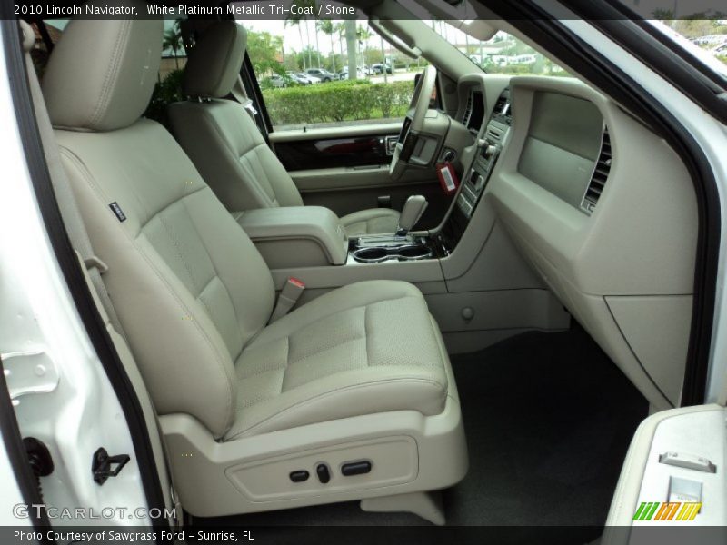 White Platinum Metallic Tri-Coat / Stone 2010 Lincoln Navigator