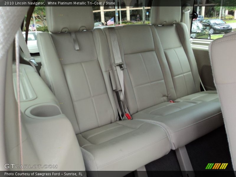 White Platinum Metallic Tri-Coat / Stone 2010 Lincoln Navigator