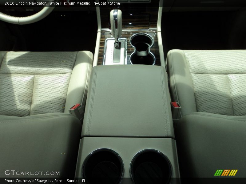 White Platinum Metallic Tri-Coat / Stone 2010 Lincoln Navigator