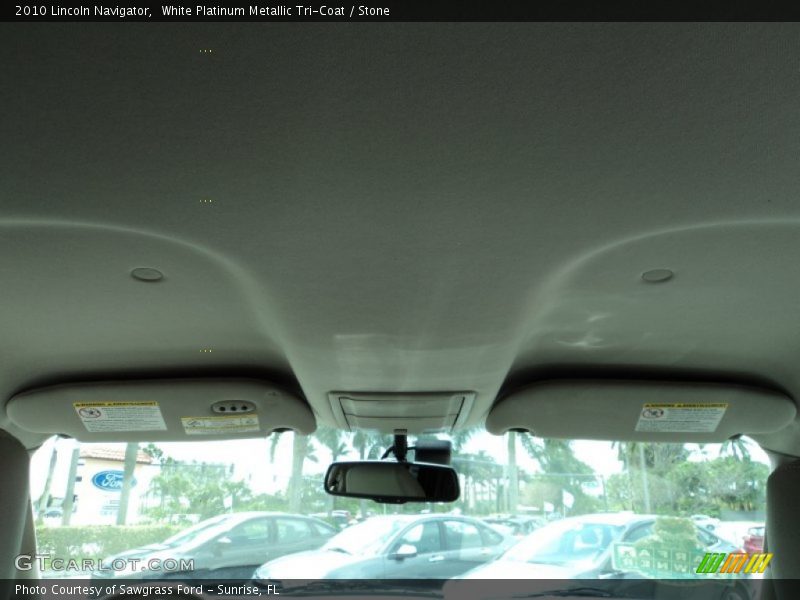 White Platinum Metallic Tri-Coat / Stone 2010 Lincoln Navigator
