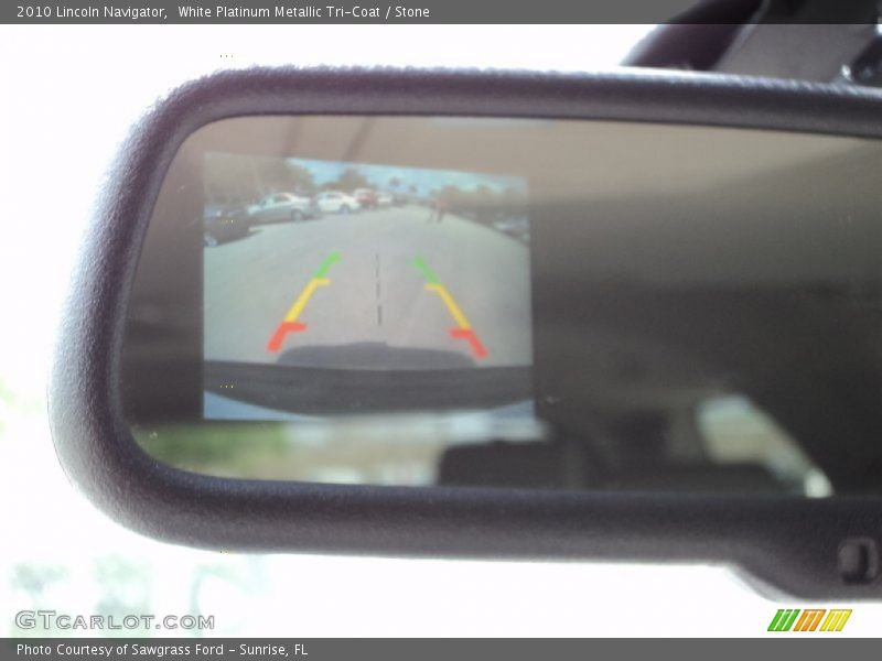 White Platinum Metallic Tri-Coat / Stone 2010 Lincoln Navigator