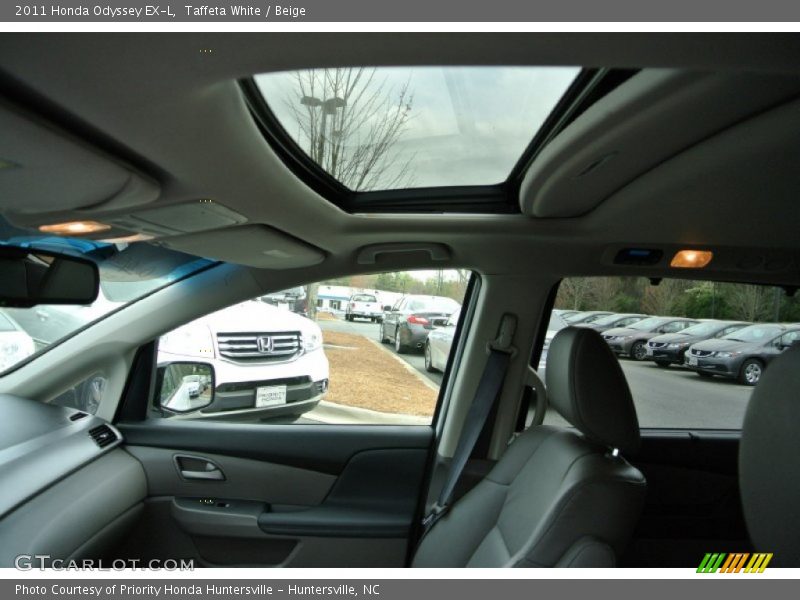 Taffeta White / Beige 2011 Honda Odyssey EX-L