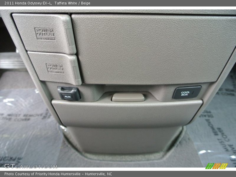 Taffeta White / Beige 2011 Honda Odyssey EX-L