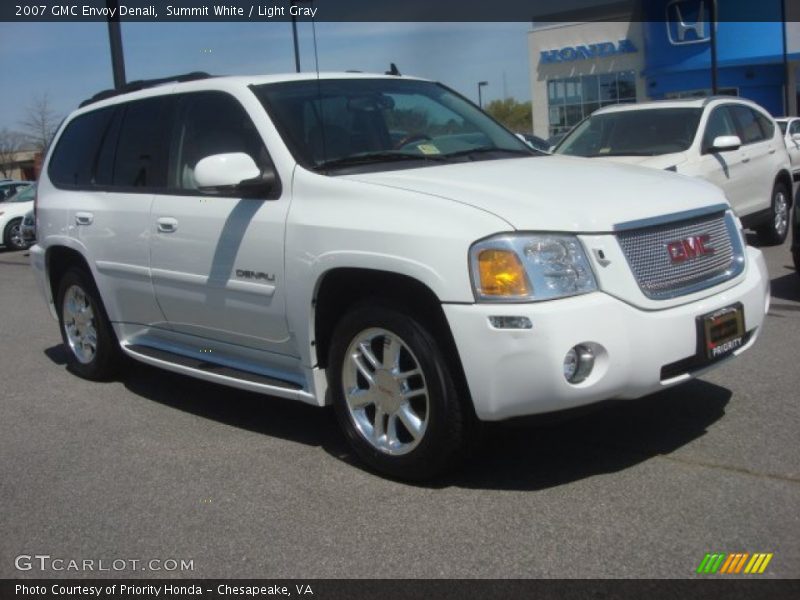 Summit White / Light Gray 2007 GMC Envoy Denali