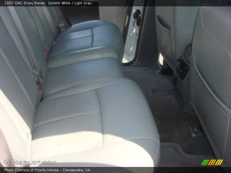 Summit White / Light Gray 2007 GMC Envoy Denali