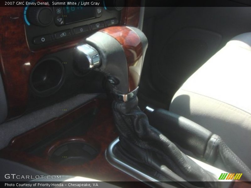 Summit White / Light Gray 2007 GMC Envoy Denali