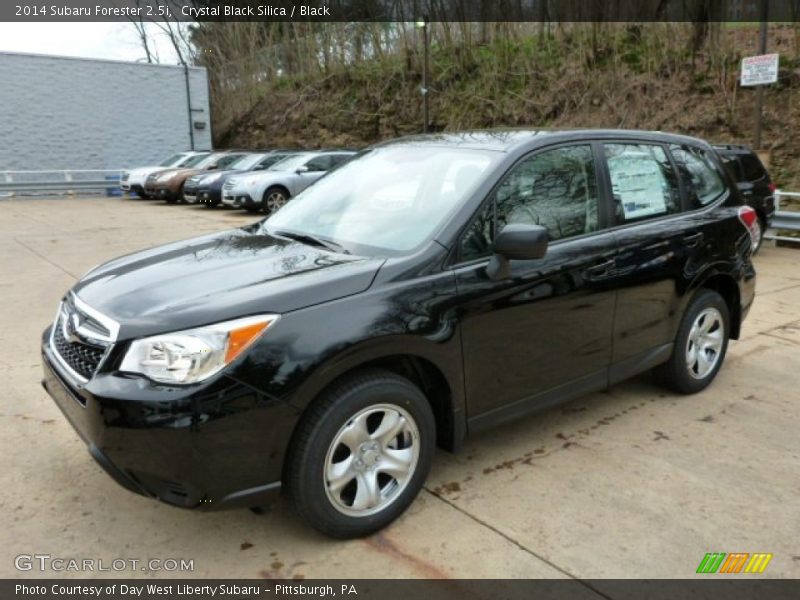 Front 3/4 View of 2014 Forester 2.5i