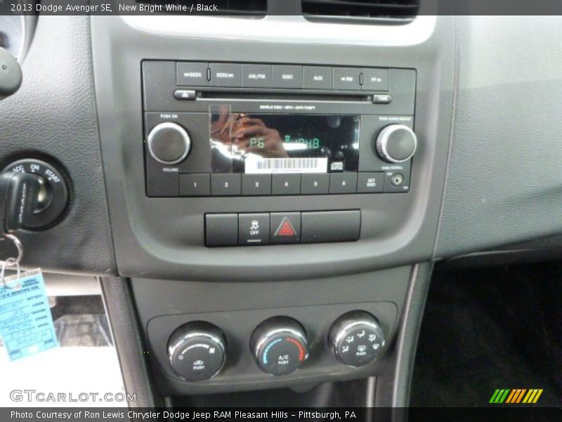 New Bright White / Black 2013 Dodge Avenger SE