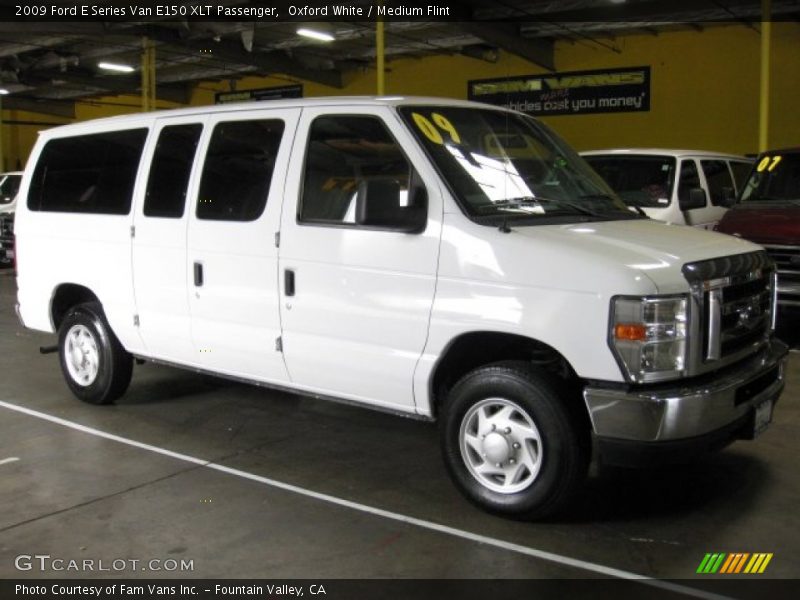 Oxford White / Medium Flint 2009 Ford E Series Van E150 XLT Passenger