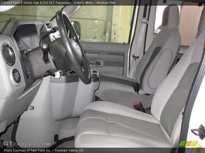 Oxford White / Medium Flint 2009 Ford E Series Van E150 XLT Passenger