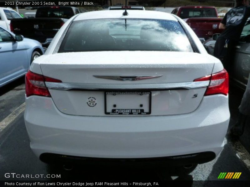 Bright White / Black 2013 Chrysler 200 S Sedan