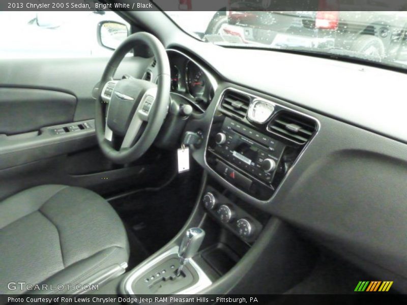 Bright White / Black 2013 Chrysler 200 S Sedan