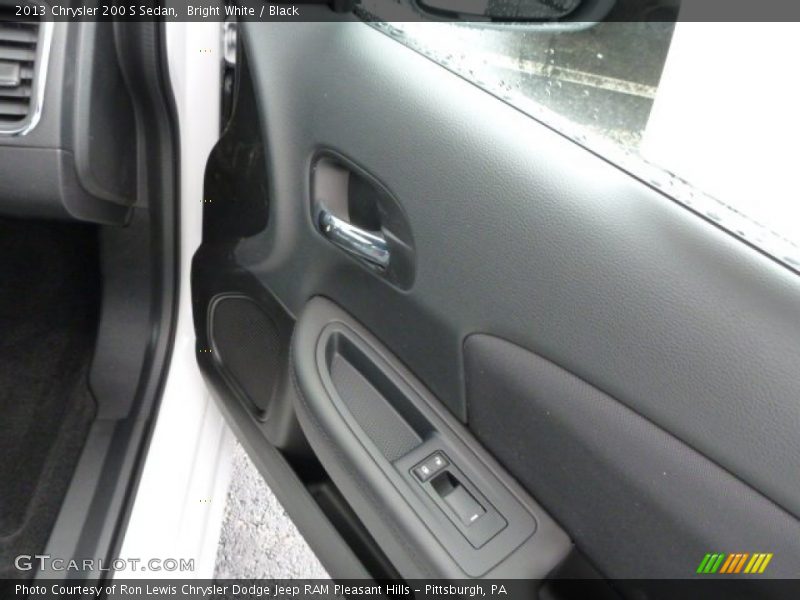Bright White / Black 2013 Chrysler 200 S Sedan