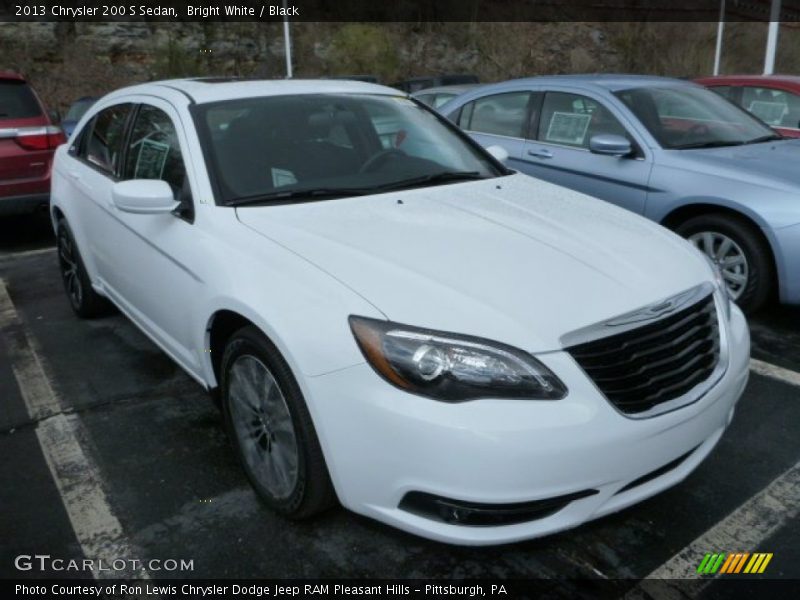 Bright White / Black 2013 Chrysler 200 S Sedan