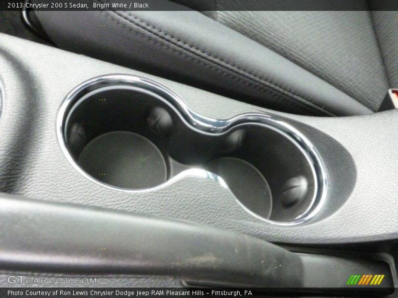 Bright White / Black 2013 Chrysler 200 S Sedan