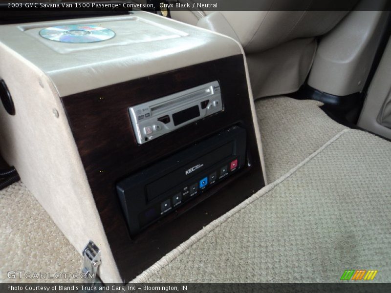 Onyx Black / Neutral 2003 GMC Savana Van 1500 Passenger Conversion