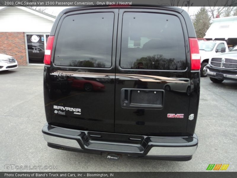 Onyx Black / Neutral 2003 GMC Savana Van 1500 Passenger Conversion