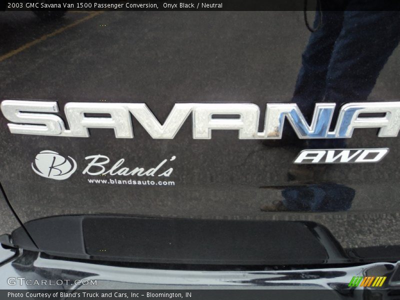 Onyx Black / Neutral 2003 GMC Savana Van 1500 Passenger Conversion